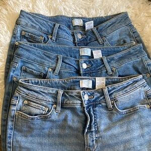 Lot of 3 Time and Tru Women's Mid-Rise Light wash Blue Jeans
